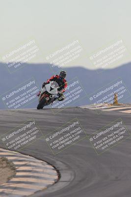 media/Sep-21-2025-Race Pace (Sun) [[98bf33ef95]]/Non Verified/1-Turns 9 and 10 (8am)/